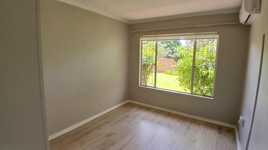 5 Bedroom Property for Sale in Pellissier Free State